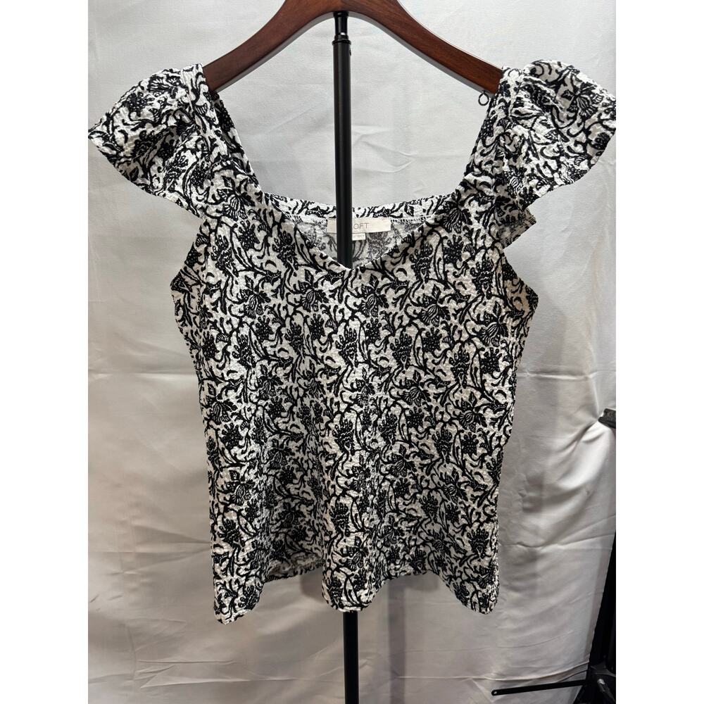 Loft Women’s Medium Sleeveless Top V-Neck Black White Botanical Print Summer